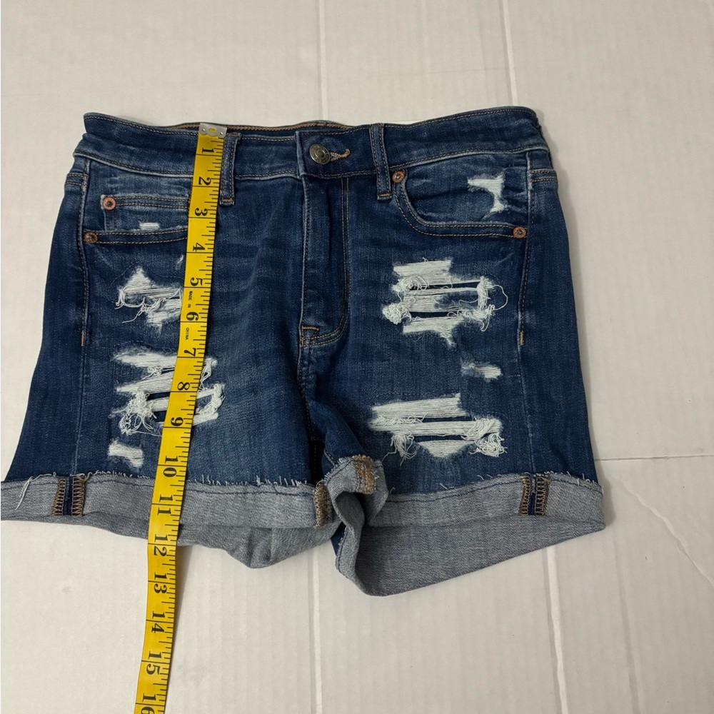 American Eagle Next Level High V Rise Shortie Denim Short Size 4 inseam 3” - Picture 4 of 9